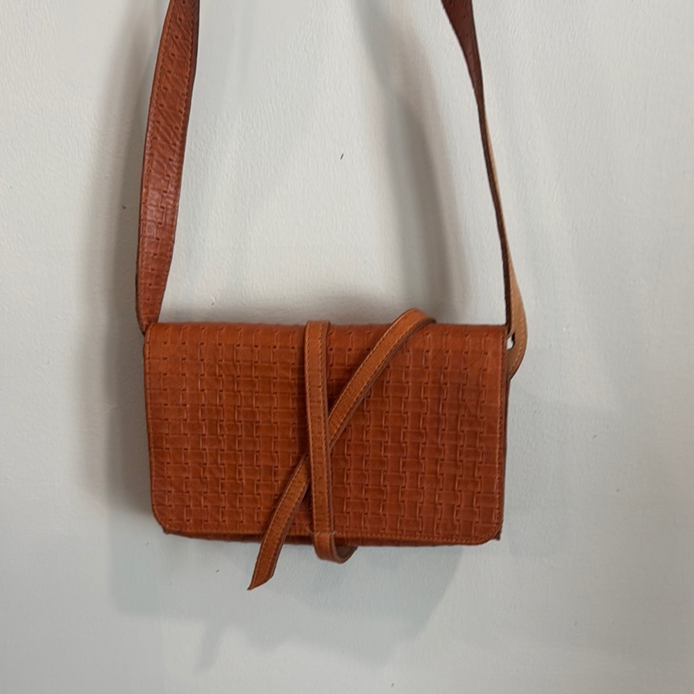 Sophisticated Johnny Farah Brown Leather Shoulder bag or‎ cutch.